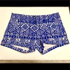 American eagle blue and white patterned shorts